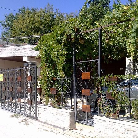 Villa Elfi Golden Sands Esterno foto